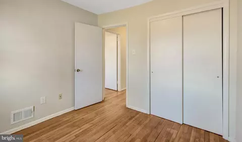 Bedroom - 5503 Hinton St, Springfield, VA 22151 photo 5 of 5
