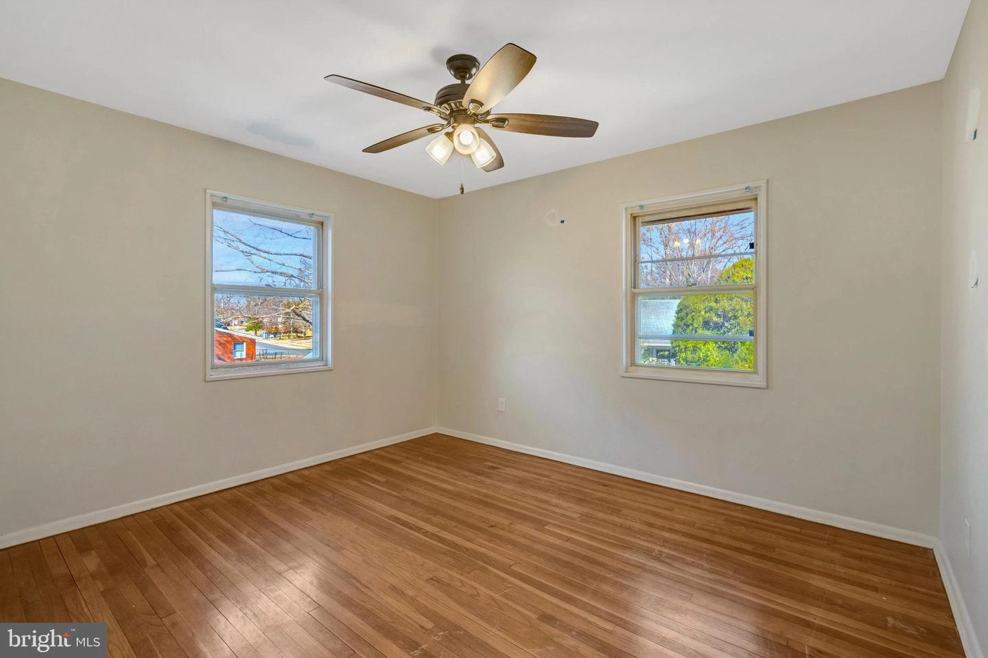 Bedroom - 5503 Hinton St, Springfield, VA 22151 photo 3 of 5