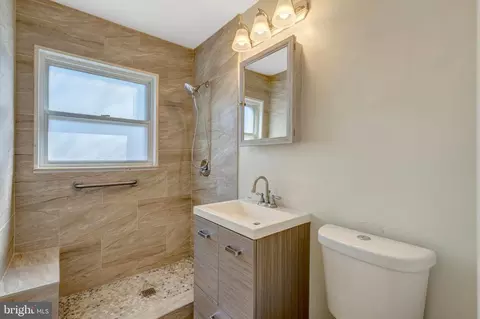 Bath - 5503 Hinton St, Springfield, VA 22151 photo 1 of 2