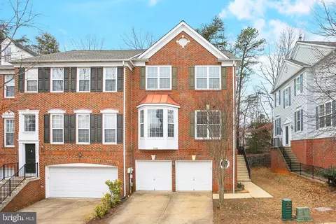 4046 Timber Oak Trl, Fairfax, VA 22033