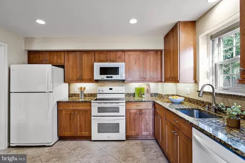 7346 Eldorado St, Mclean, VA 22102 photo 16