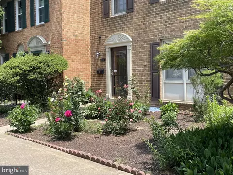 7346 Eldorado St, Mclean, VA 22102 photo 3