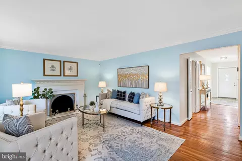7346 Eldorado St, Mclean, VA 22102 photo 10