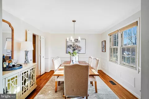 7346 Eldorado St, Mclean, VA 22102 photo 5