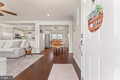 Entry Way - 6408 Zekan Ln, Springfield, VA 22150 photo 1 of 6