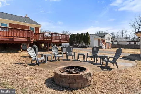 Exterior - 6408 Zekan Ln, Springfield, VA 22150 photo 11 of 21