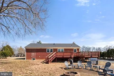 Exterior - 6408 Zekan Ln, Springfield, VA 22150 photo 12 of 21