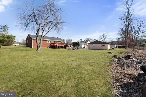Exterior - 6408 Zekan Ln, Springfield, VA 22150 photo 4 of 21