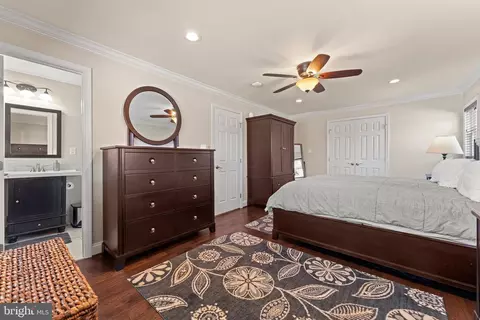 Bedroom - 6408 Zekan Ln, Springfield, VA 22150 photo 2 of 7