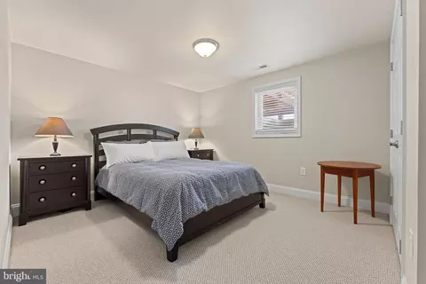 Bedroom - 6408 Zekan Ln, Springfield, VA 22150 photo 5 of 7