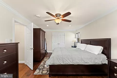 Bedroom - 6408 Zekan Ln, Springfield, VA 22150 photo 3 of 7