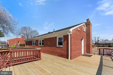 Exterior - 6408 Zekan Ln, Springfield, VA 22150 photo 7 of 21