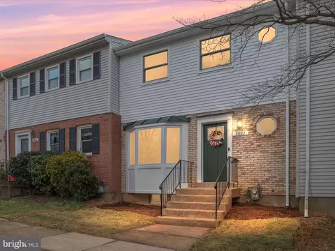3023 Winter Pine Ct, Fairfax, VA 22031