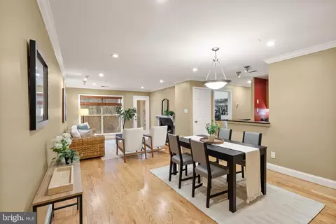 10303 Appalachian Cir #105, Oakton, VA 22124