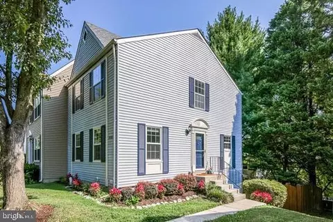 6480 Brickleigh Ct, Alexandria, VA 22315