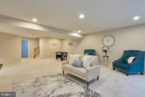 Living - 9881 E Hill Dr, Lorton, VA 22079 photo 5 of 5
