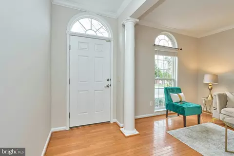 Entry Way - 9881 E Hill Dr, Lorton, VA 22079 photo 2 of 4