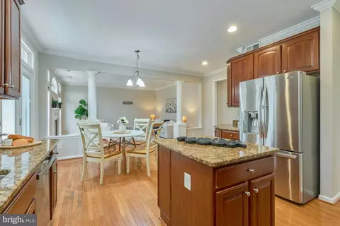 Kitchen - 9881 E Hill Dr, Lorton, VA 22079 photo 5 of 6