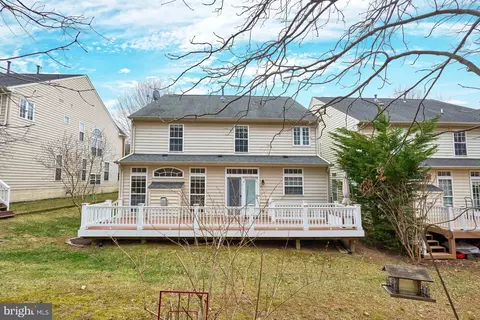 Exterior - 9881 E Hill Dr, Lorton, VA 22079 photo 6 of 9