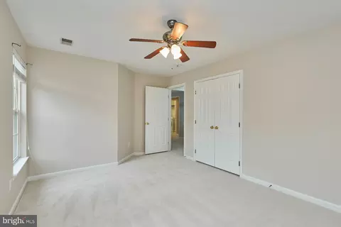 Bedroom - 9881 E Hill Dr, Lorton, VA 22079 photo 4 of 6
