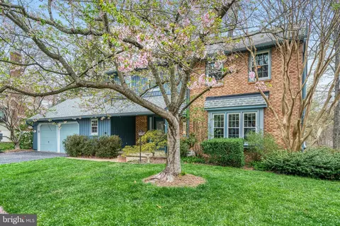 8418 Sweet Pine Ct, Springfield, VA 22153
