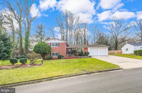 6805 Rosewood St, Annandale, VA 22003