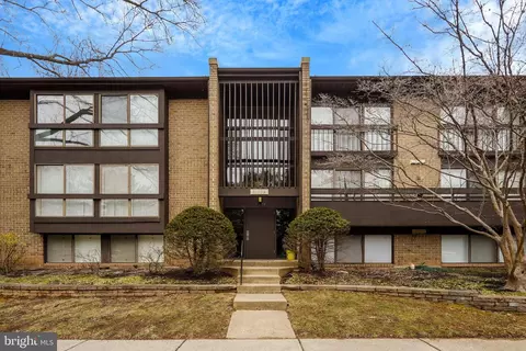 11556 Rolling Green Ct #15/300, Reston, VA 20191