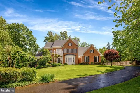 12413 English Garden Ct, Herndon, VA 20171