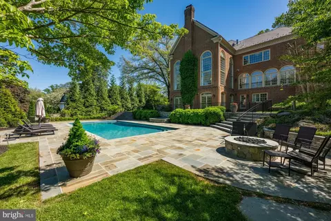 1101 Dogwood Dr, Mclean, VA 22101 photo 1
