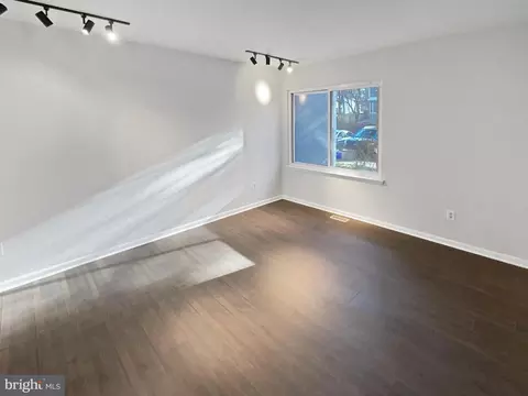 11736 Decade Ct, Reston, VA 20191 photo 21