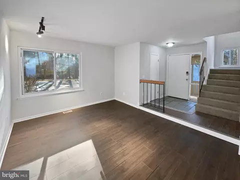 11736 Decade Ct, Reston, VA 20191 photo 22