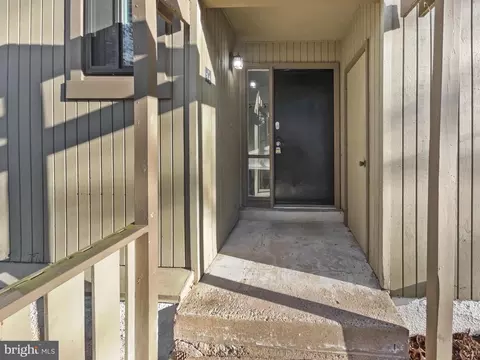 11736 Decade Ct, Reston, VA 20191 photo 6