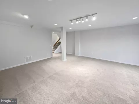 11736 Decade Ct, Reston, VA 20191 photo 12