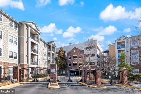 12954 Centre Park Cir #106, Herndon, VA 20171