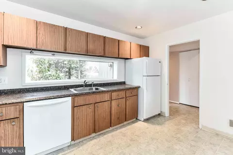 11332 Links Dr, Reston, VA 20190 photo 14