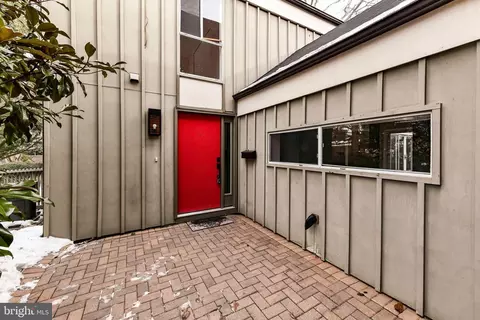 11332 Links Dr, Reston, VA 20190 photo 6