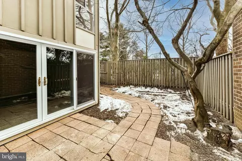 11332 Links Dr, Reston, VA 20190 photo 28