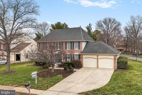 5260 Glen Meadow Rd, Centreville, VA 20120