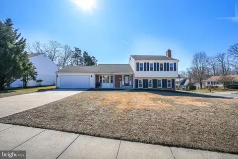 7829 Richfield Rd, Springfield, VA 22153