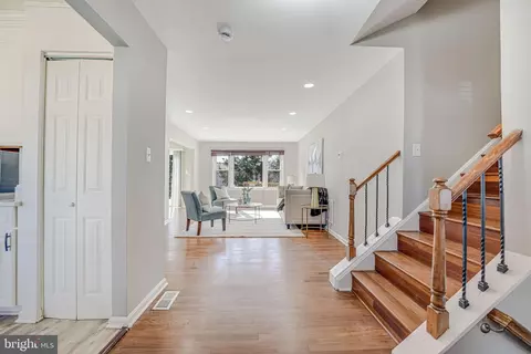7829 Richfield Rd, Springfield, VA 22153 photo 4
