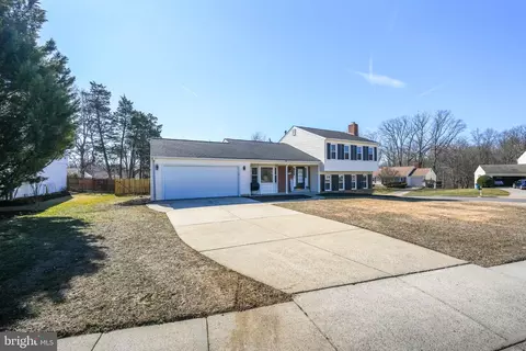 7829 Richfield Rd, Springfield, VA 22153 photo 2