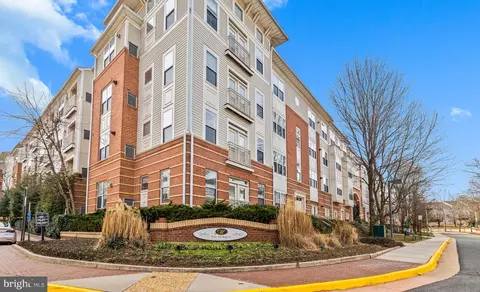 9490 Virginia Center Blvd #125, Vienna, VA 22181