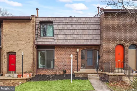4906 Schuyler Dr, Annandale, VA 22003