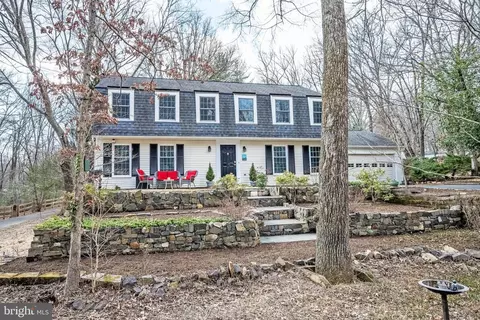 11229 Hunting Horn Ln, Reston, VA 20191