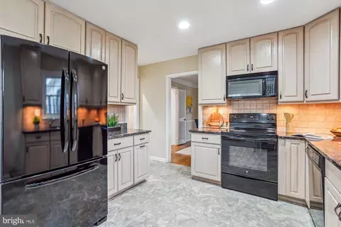 Kitchen - 2361 Gallant Fox Ct, Reston, VA 20191 photo 3 of 3