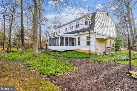 Exterior - 2361 Gallant Fox Ct, Reston, VA 20191 photo 4 of 7