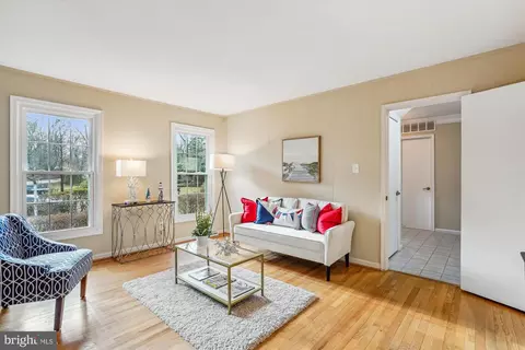 Living - 2361 Gallant Fox Ct, Reston, VA 20191 photo 3 of 4