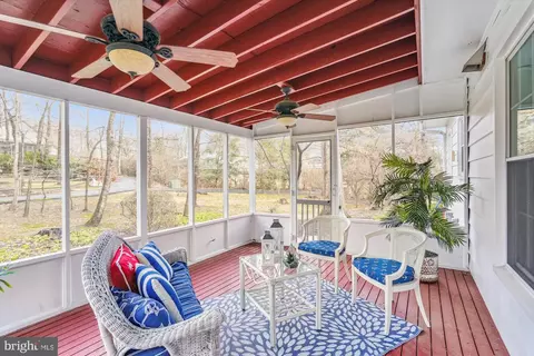 Exterior - 2361 Gallant Fox Ct, Reston, VA 20191 photo 6 of 7