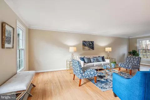 Living - 2361 Gallant Fox Ct, Reston, VA 20191 photo 1 of 4