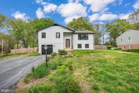 8643 Gateshead Rd, Alexandria, VA 22309